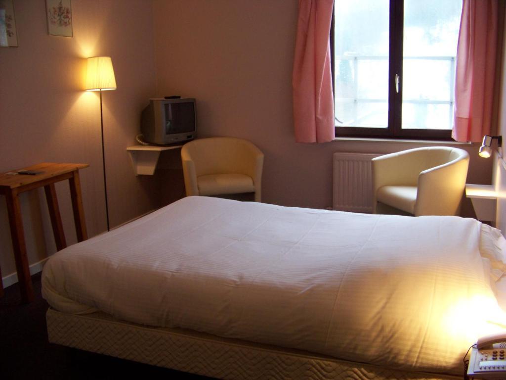 Auberge Le Vieux Moulin Bouillon Chambre photo